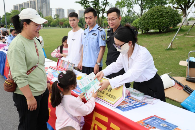 “反邪同心 平安同行”—湖州南浔区2024年反邪教宣传月正式启动333.png